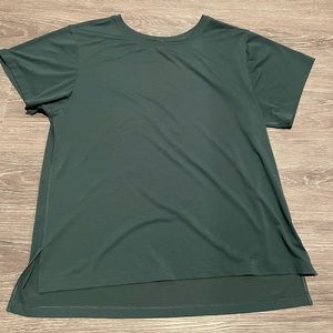 Lululemon teal T-shirt